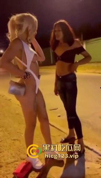 纽约华人区站街女为抢客户互殴，白天华人打晚上洋马拼，唐人街的行情卷成这样了？  第10张