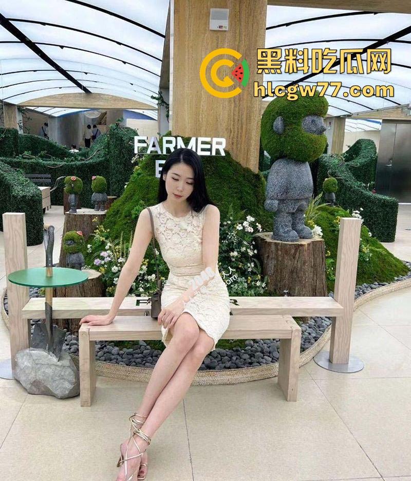 花5200拿下刚离婚的高中老同学 紫色包臀裙风骚不减当年 屄毛旺盛让我老弟灵魂出窍！  第2张