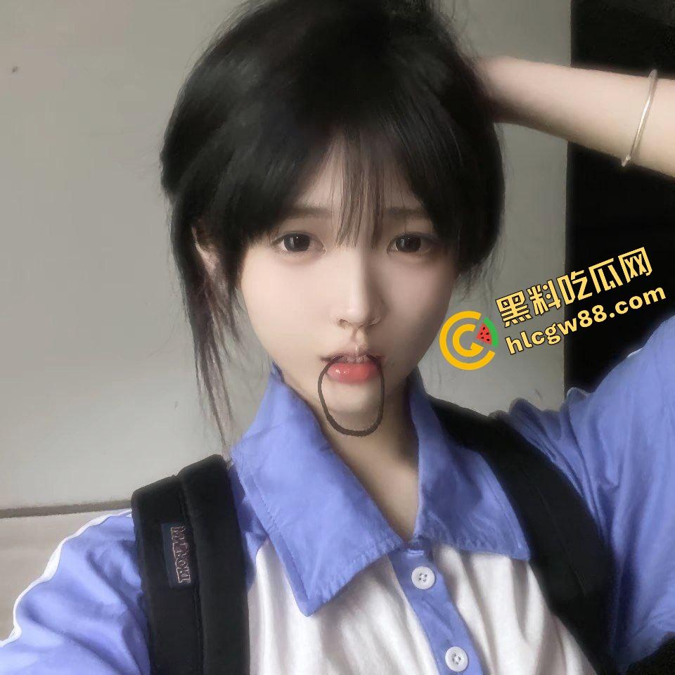 约炮大神勾搭清纯双马尾嫩妹【陈娅】操了几次后被拉下海做黄色直播，酒店各种玩弄操嫩逼！  第4张