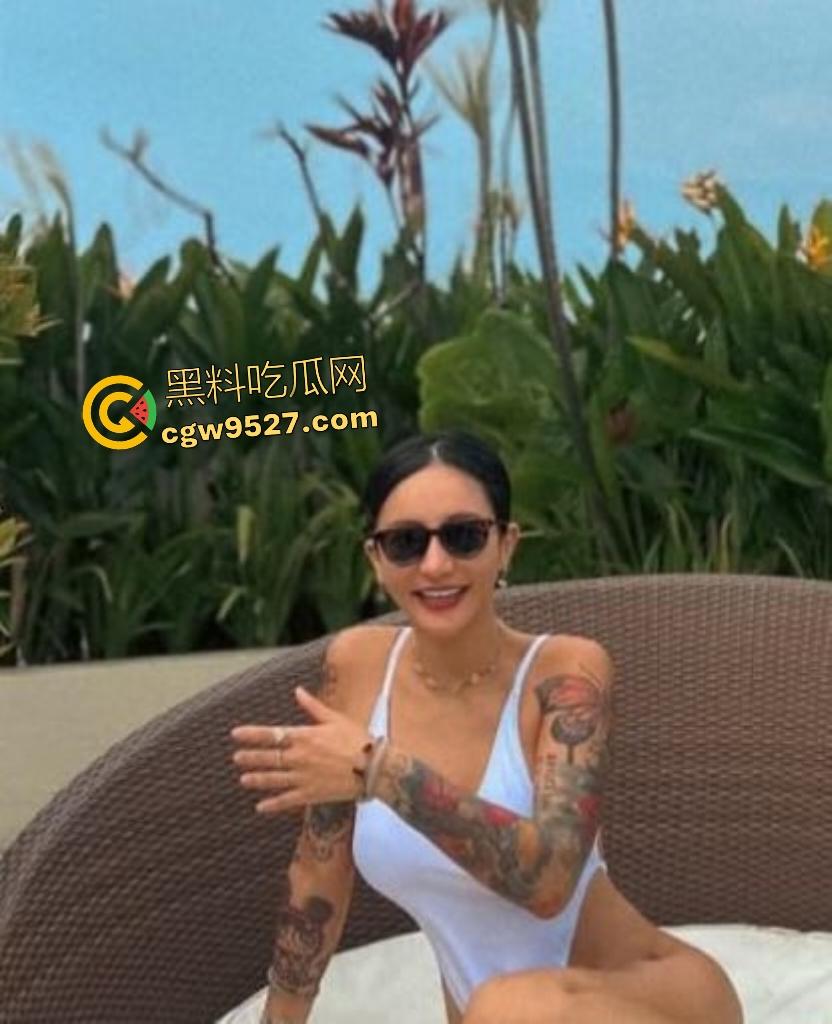 42万粉潜水教练【梁云菲】,因要会员续费,不得不贡献身体,被操得表情很难受,潜水多了逼太紧? 第2张 42万粉潜水教练【梁云菲】,因要会员续费,不得不贡献身体,被操得表情很难受,潜水多了逼太紧? 第2张