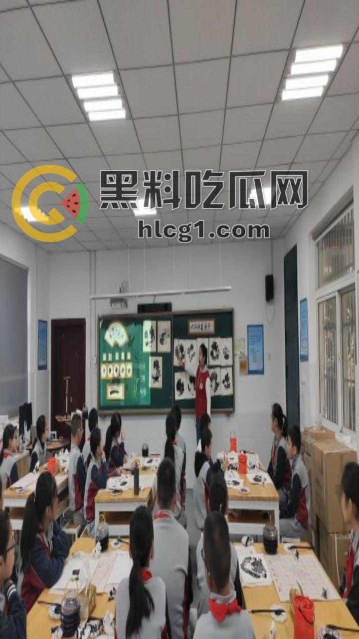 双面人生！南京西善桥中学美术老师「孟菲菲」，白天教师晚上性奴皮鞭后入！  第7张