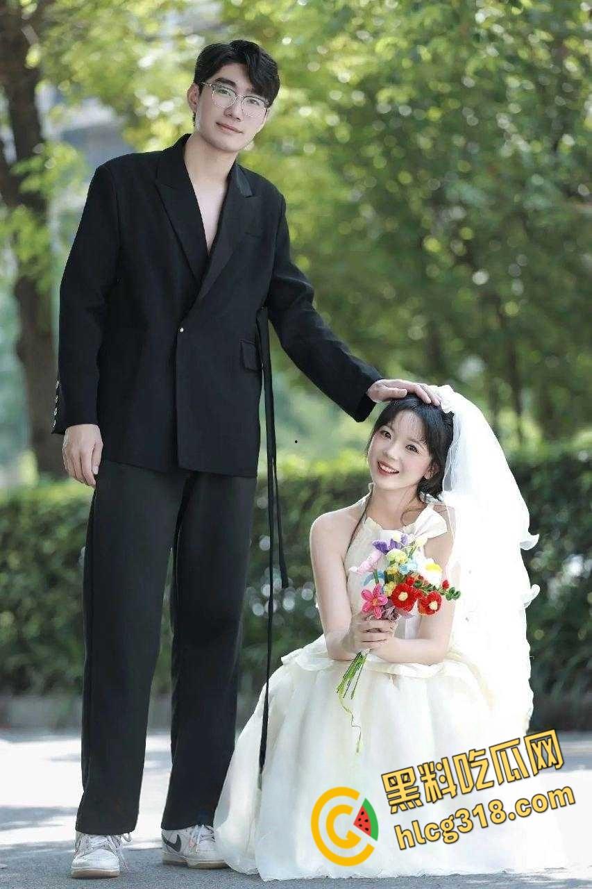 江苏清纯新娘【周旋】，结婚前晚的单身派对玩情趣婚纱，与前男友最后一次无套深入交流 !  第3张