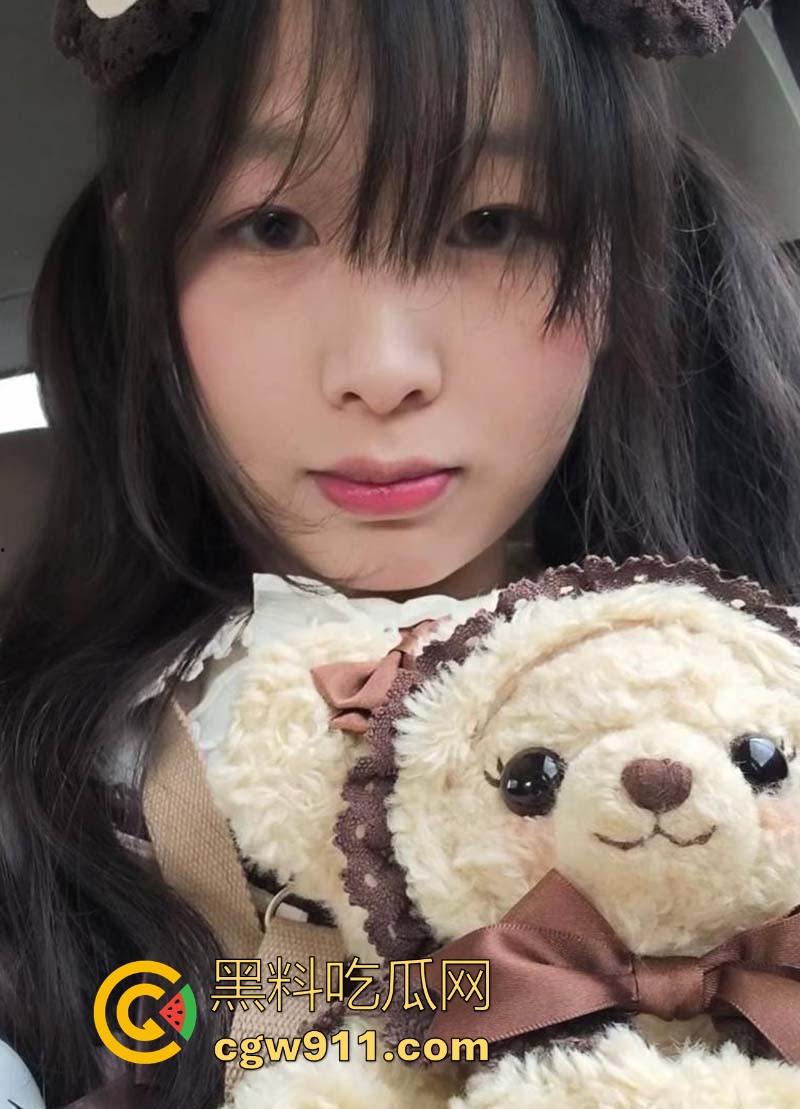 广西大学数字媒体艺术设计系【林惠芸】小萝莉舞蹈尤物，金主定制裸舞乳夹淫纹 ，取悦金主在屏幕前肆意扭动！  第2张