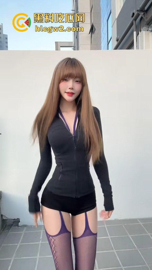 抖音222万粉丝女神【ciu7】不雅自拍外泄！19岁韩国留学生S型身材太撩人，蜂腰翘臀巨乳让人沦陷！  第4张