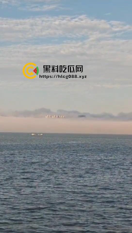 汕头南滨路海市蜃楼震撼现身：网友直播操天奇观，雾里看屌以为神仙下凡！  第6张