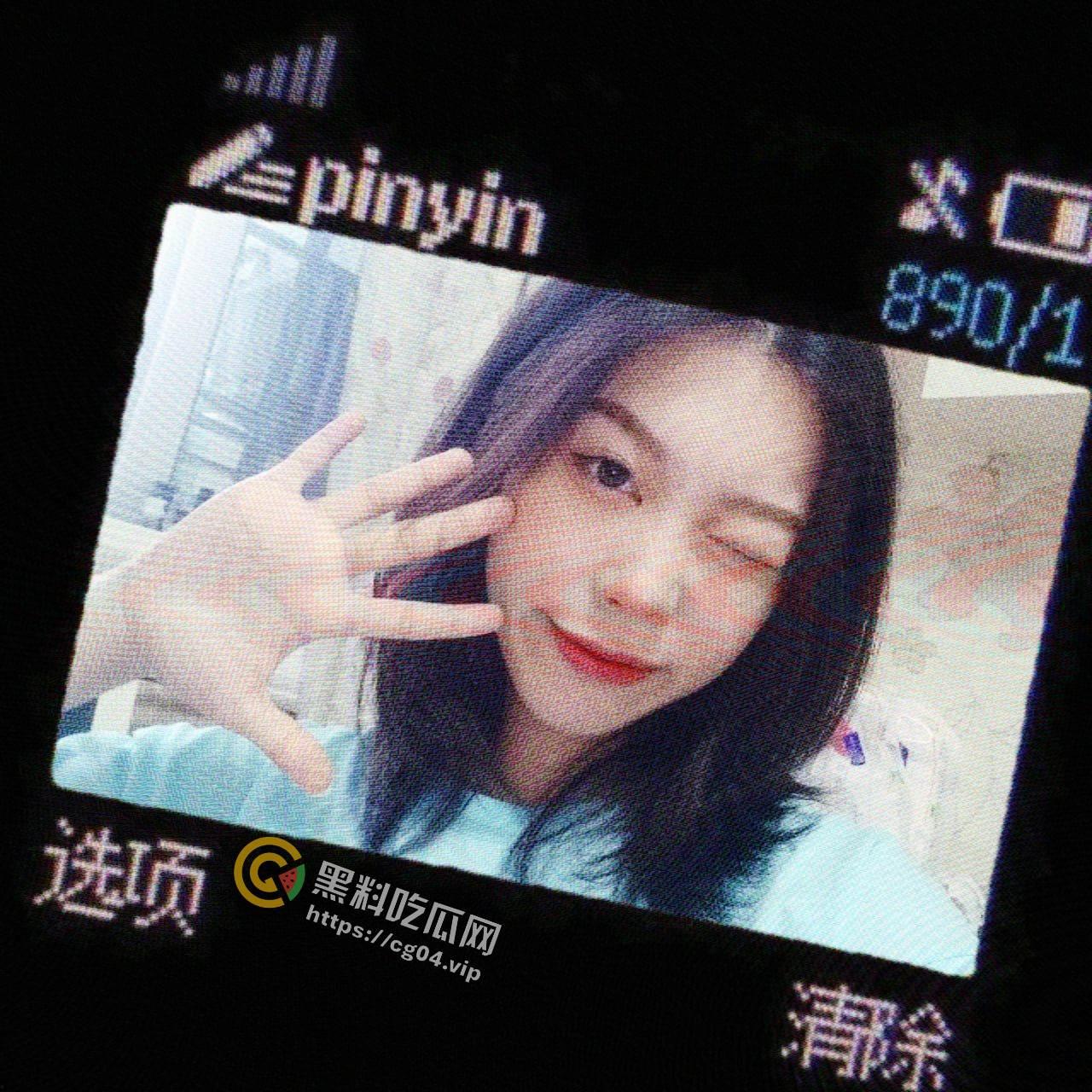 惊鸿一瞥！偷拍学委如厕被发现 不要误会李嘉琪同学 我只是想与你深入讨论更伟大的问题  第3张