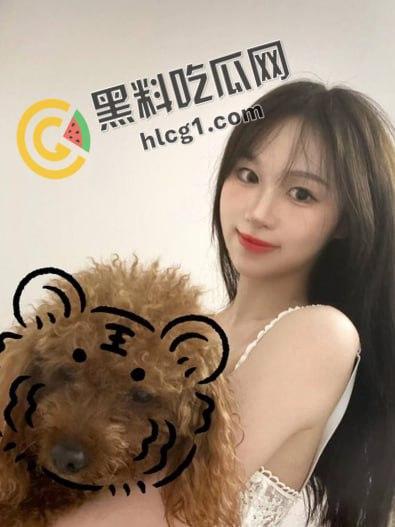 探探认识有男朋友的西南财经大学学生妹 王宇琪 学妹手嘴并用帮忙撸管 超快的手速撸的鸡巴都快秃噜皮了  第1张