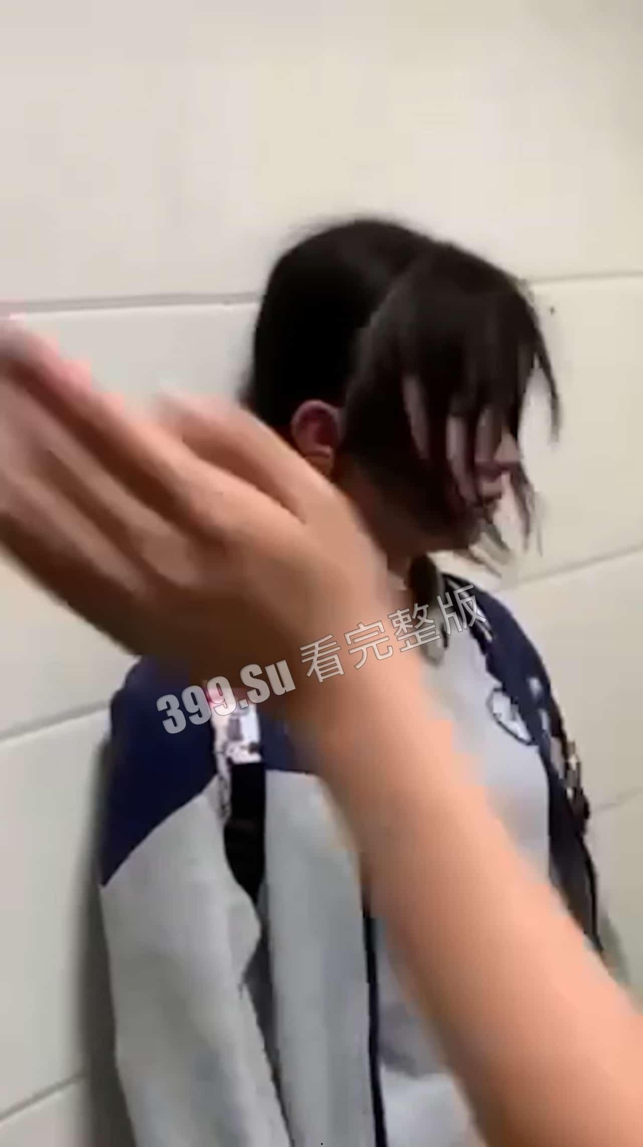 #霸凌 合集 #校园 #殴打 #裸体 小孩子下手就是没轻没重的 （二）  第3张