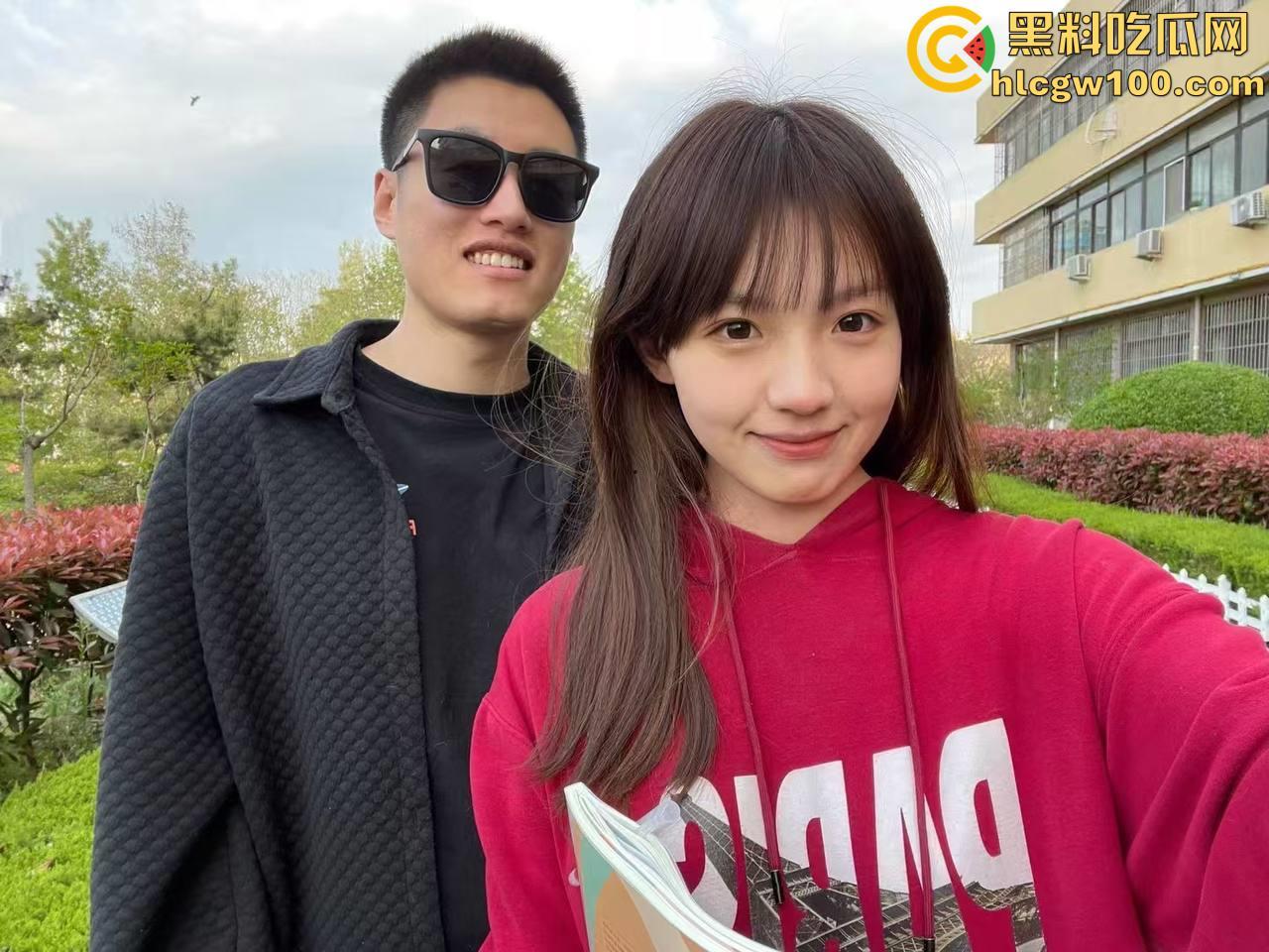 二代哥包养记录，一男配三女有钱真是好，无套后入猛操骚逼，骑脸口爆毫不心疼嘴巴都快被操肿了  第4张