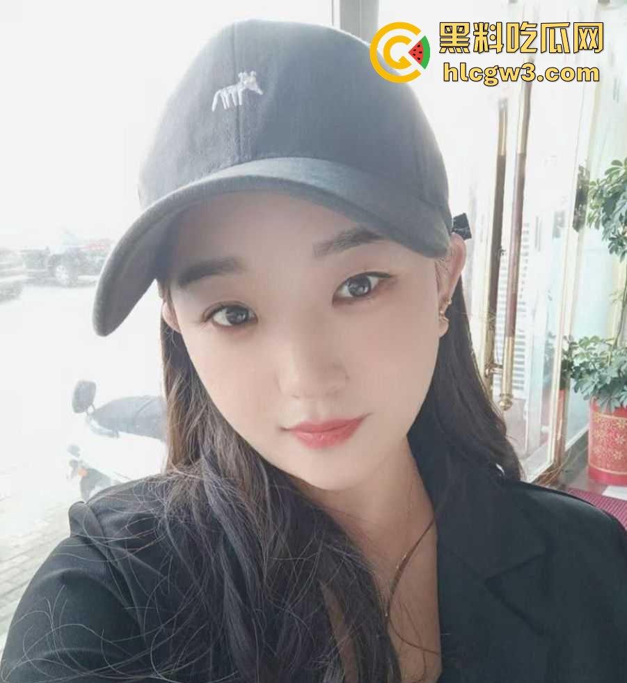 江苏连云港骚货人妻『唐凝钰』偷情视频疯传 掰腿玩各种姿势 老公不在家她带炮友翻云覆雨潮吹床单湿透！  第2张