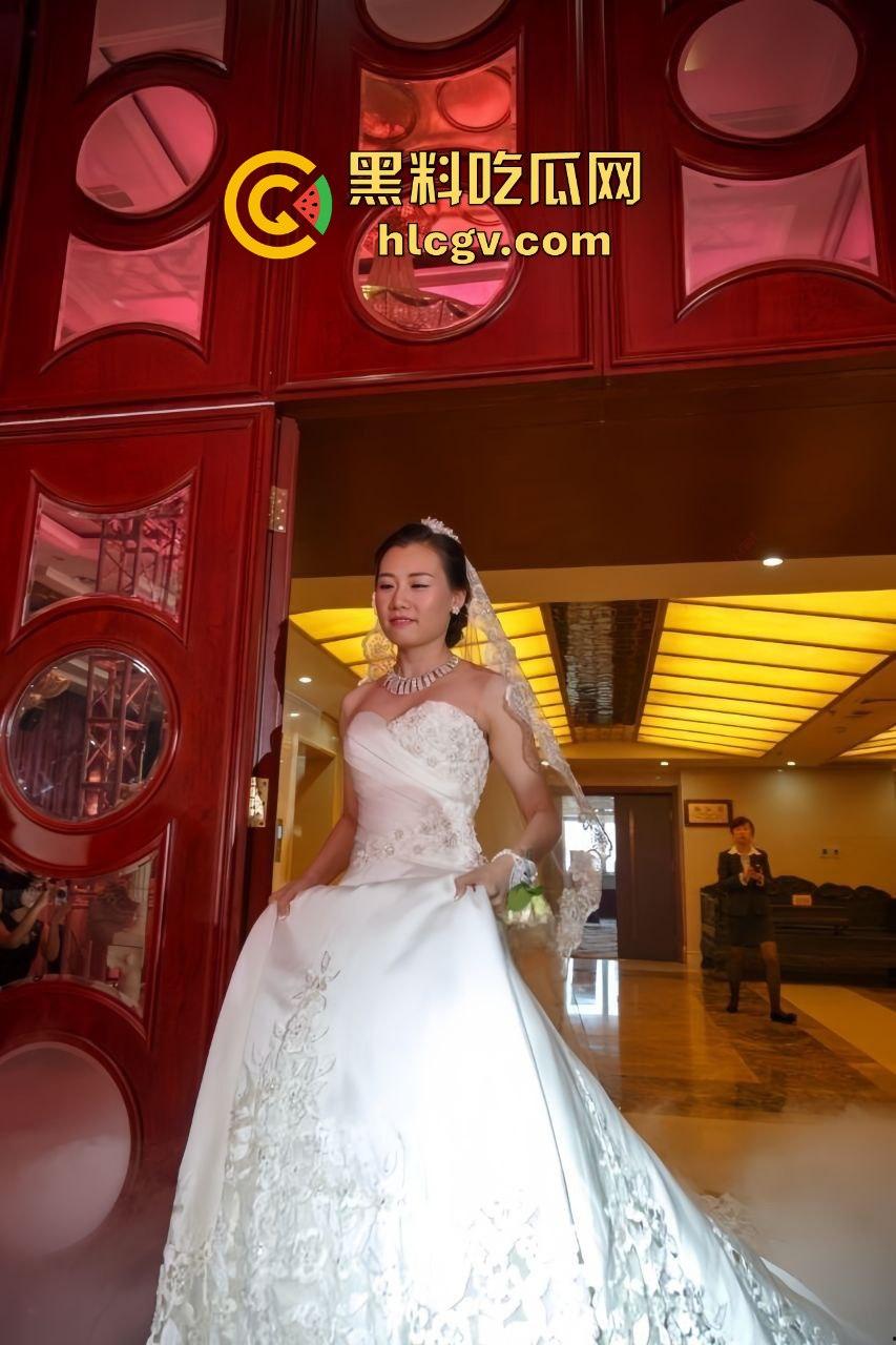 台州极品骚货【蒋莉】云盘高质私拍不雅照泄露！从销售干到婚纱，再被调教成母狗，真是玩得够野！  第3张