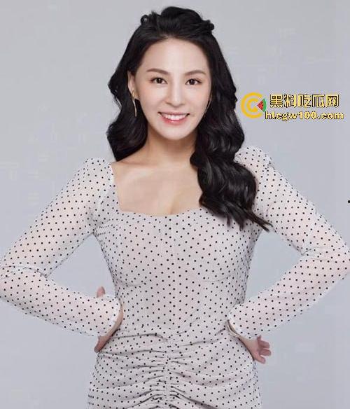 台湾G杯巨乳女明星【卓毓彤】露脸口交无套内射视频流出，她老公形似明星周柏豪。  第5张