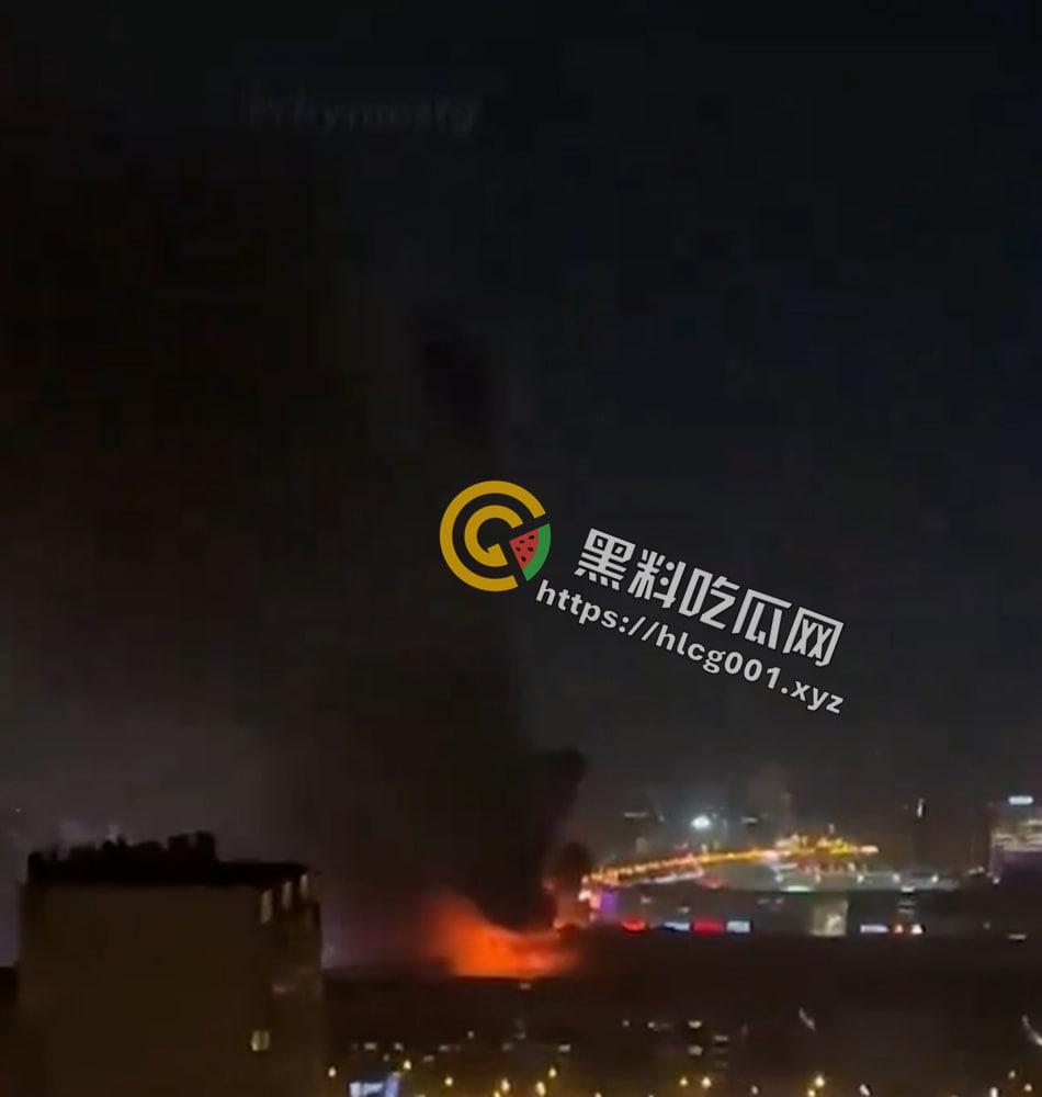 俄罗斯莫斯科附近克洛库斯市政厅枪击事件 特种部队突袭大楼大战恐怖分子  死亡上百人 遍地尸体 现场直达 第10张