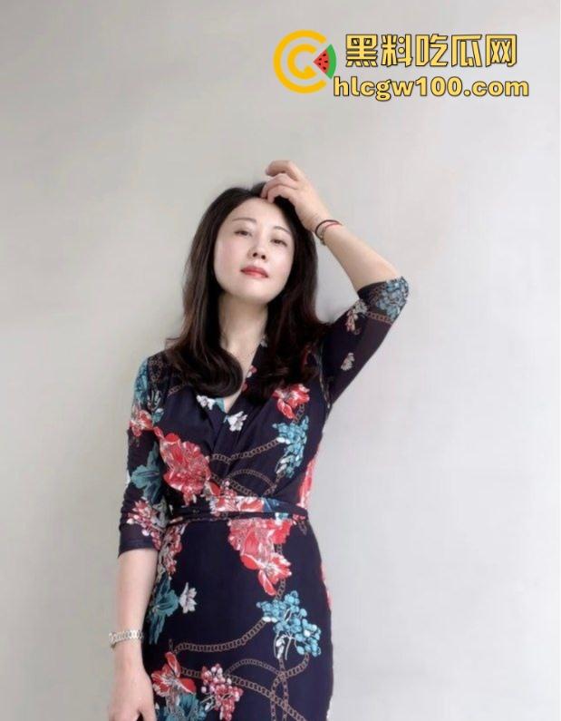 气质嫂子以身抵债,肉体500一次相当公道,老公欠债还不上,嫂子主动肉偿,乡里乡亲全来帮忙了! 第3张 气质嫂子以身抵债,肉体500一次相当公道,老公欠债还不上,嫂子主动肉偿,乡里乡亲全来帮忙了! 第3张