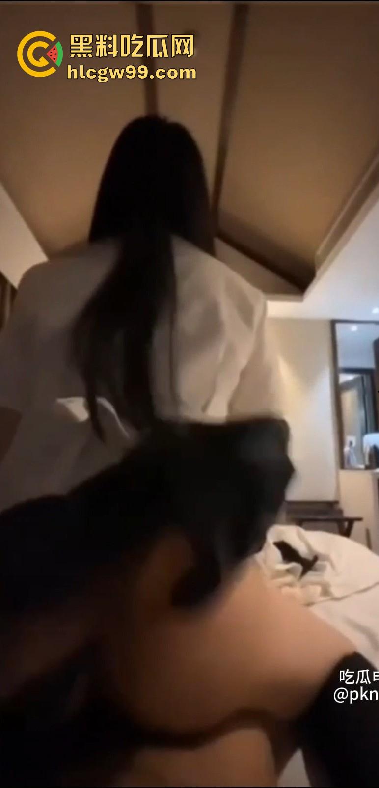 云南楚雄00后超嫩反差妹【李华美】多个快手抖音账号，极品身材颜值身体嫩的出水，性爱视频照片爆光流出。  第11张