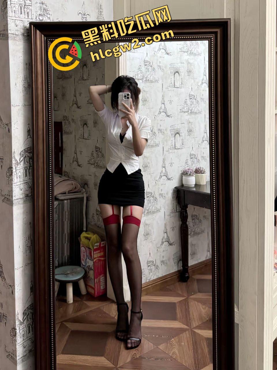 宜宾职业大专反差清纯女网红『小七犟o』和体育生男友酒店做爱 内射粉穴！独家曝光！  第7张