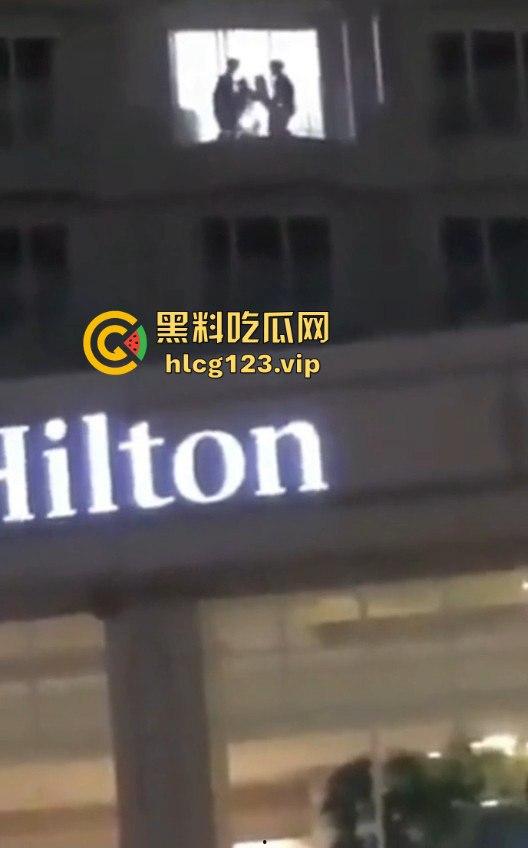 兄弟双飞皮影戏？希尔顿VIP才能看到的画面，有钱人果然懂得玩花样！  第7张