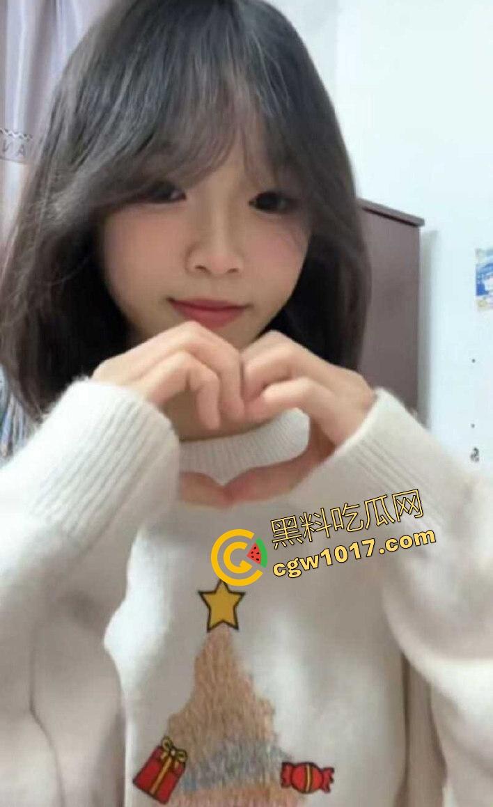 表面清纯可爱学生妹【邢可欣】长得一副人畜无害的脸，实则私下却是自慰福利姬，这小穴自插捅的，淫水泛滥！  第10张