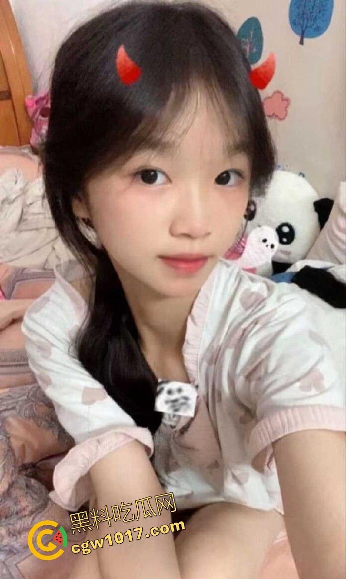 表面清纯可爱学生妹【邢可欣】长得一副人畜无害的脸，实则私下却是自慰福利姬，这小穴自插捅的，淫水泛滥！  第15张