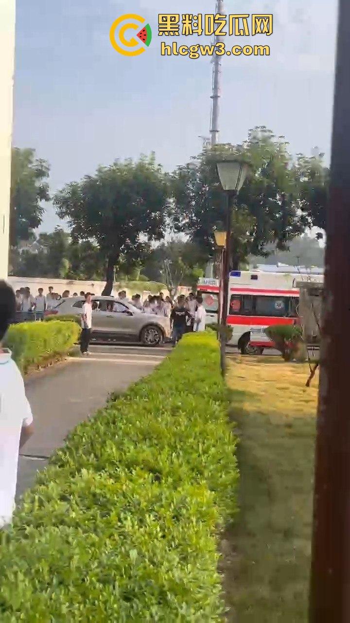 顺德梁球锯职业学校学生跳河自杀，校方没收手机逼出人命！母亲校门口哭到休克，学校冷血旁观！  第5张