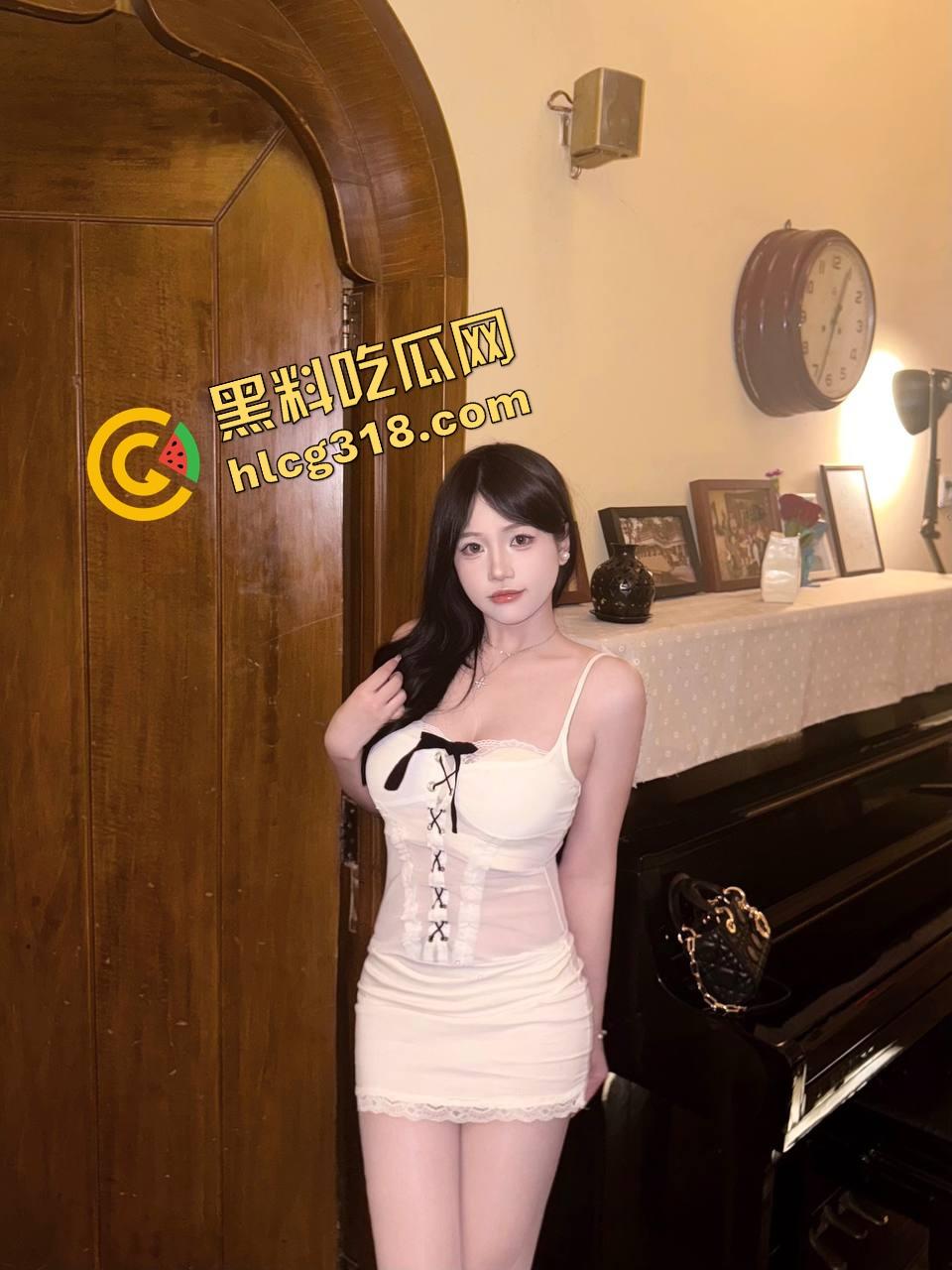 健身房现场约炮蜜桃臀骚货操起来太顶了，后入撞得啪啪响，女上骑乘甩得大腿发麻，不打一发说不过去！  第3张