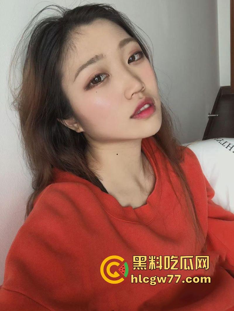 上海浦东极品巨乳【张慧莲】性爱视图流出，性感蕾丝紧贴豪乳，被大屌猛操蜜穴，啪啪声与呻吟交织尽显骚气！  第2张