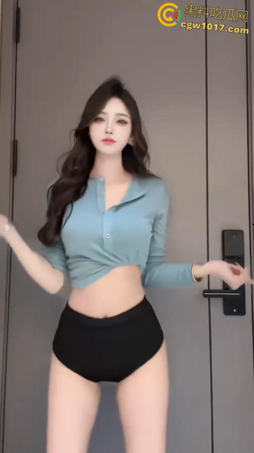 抖音网红尤物【Y姐】，御姐尤物大尺度福利，裸聊性张力淫舞，用骚穴比心揉捏豪乳，每帧都是心动暴击！  第3张