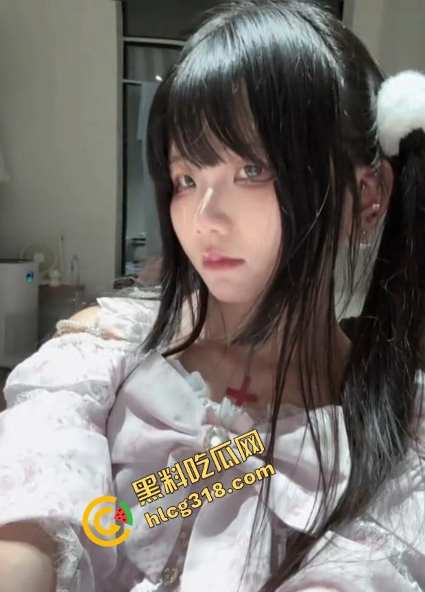 抖音『野餐兔』直播间装甜妹，推特上当炮机，一边卖逼一边装纯，割韭菜割到脸都不要了！  第5张