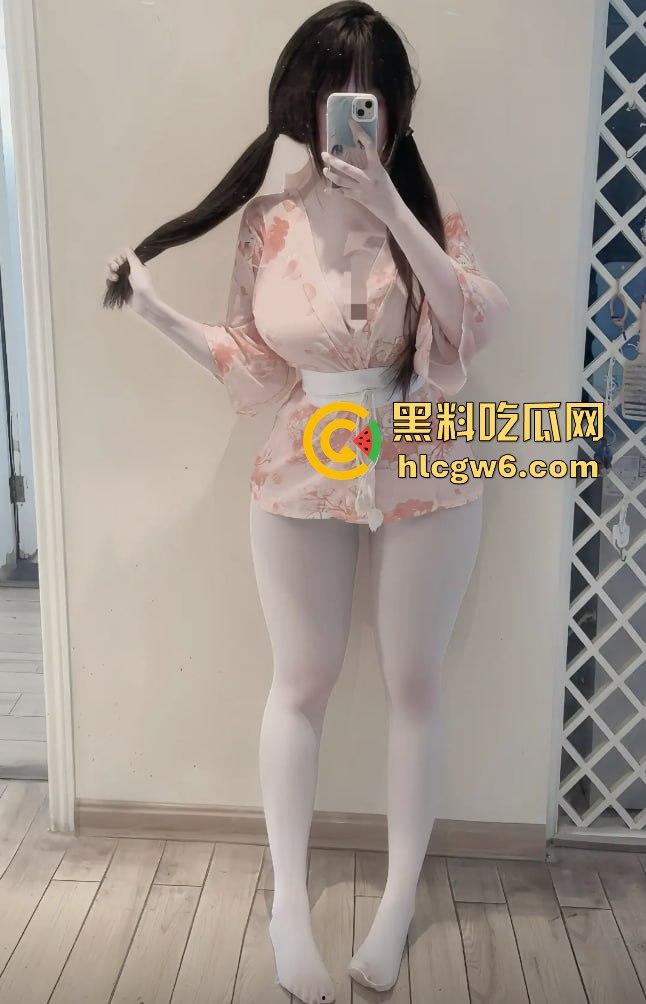 抖音巨乳女神『美田优U子』清纯脸超级奶堪称人间打奶机，大尺度外网福利全泄露，这对奶子简直大到能当靠枕！  第4张