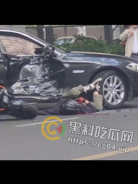 贵州赣州 又一骑士骑逝 现场画面曝光 血腥 医护人员处理遗体 惨不忍睹  第6张