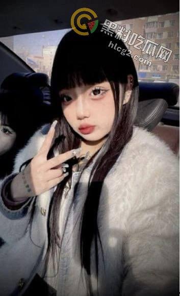 大柔最新视频曝光！快手精神小妹被大哥“香蕉”狂插，被精神小伙疯狂抠逼，画面超刺激！  第5张