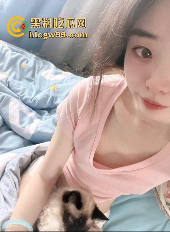 名表土豪大哥约炮肉感骚鸡【谭敏】清纯甜御模样却是精盆母狗，为了钱肉体交易射了满背！独家曝光流出！  第1张