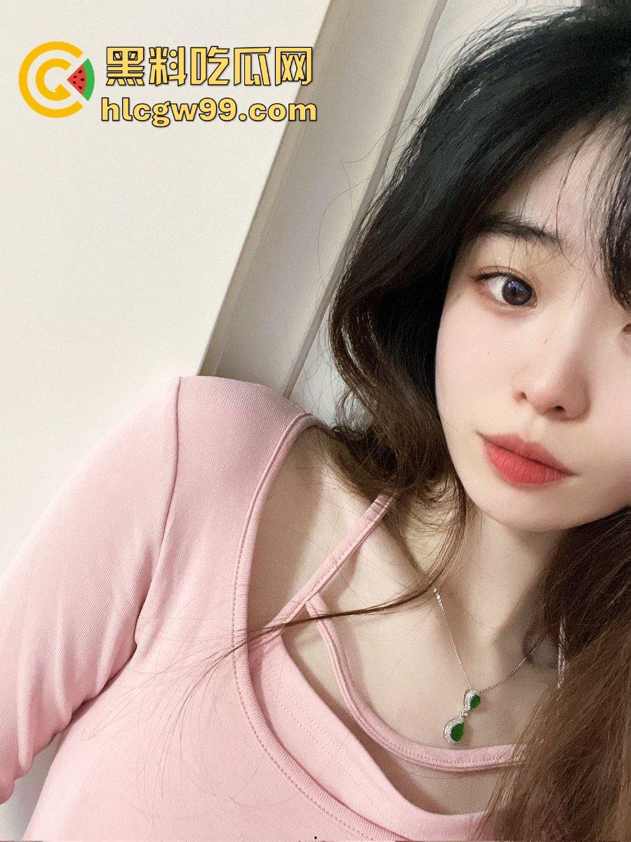 名表土豪大哥约炮肉感骚鸡【谭敏】清纯甜御模样却是精盆母狗，为了钱肉体交易射了满背！独家曝光流出！  第3张