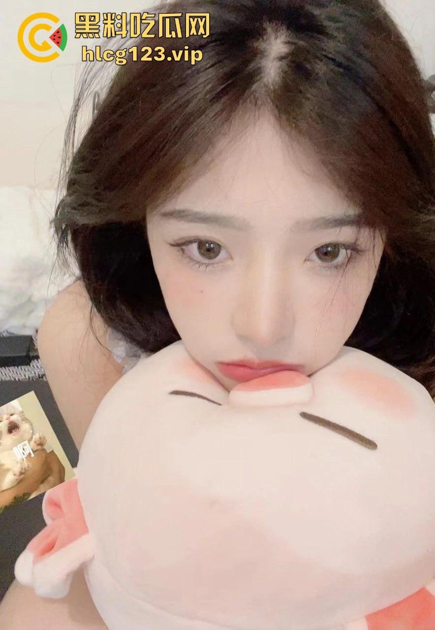 抖音女主播【程子欣】不雅视频泄露！清纯小脸干起事儿来真他妈浪，全网疯传的高清片段看得人硬了！  第2张