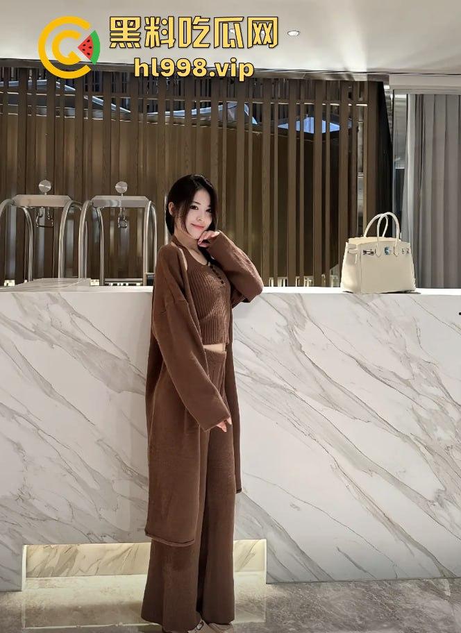 河南抖音小网红『王格格』遇上假富二代，幻想成阔太结果被骗光身子，做爱视频流出真是人财两空！  第10张