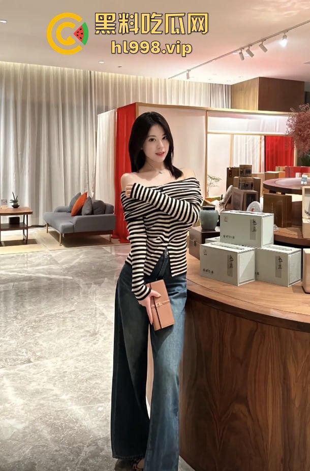 河南抖音小网红『王格格』遇上假富二代，幻想成阔太结果被骗光身子，做爱视频流出真是人财两空！  第11张