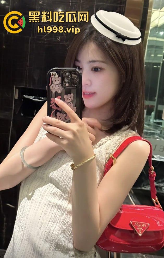 河南抖音小网红『王格格』遇上假富二代，幻想成阔太结果被骗光身子，做爱视频流出真是人财两空！  第14张