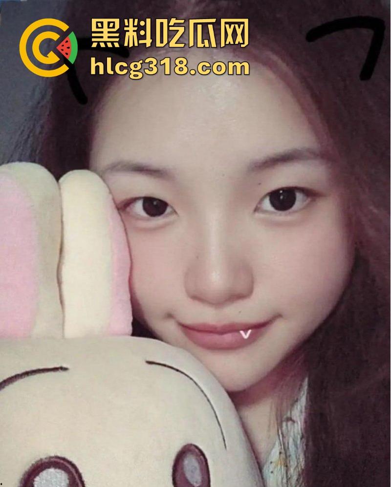 广东城建职业技术学院【李思洁】高颜值巨乳反差婊 粉乳嫩穴曲线火辣，肥臀美乳性瘾极强。  第1张