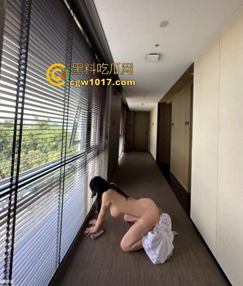 极品大奶福利姬【璐璐不吃葱】私拍福利流出，蜂腰翘臀火辣身材，全裸展示粉嫩巨乳，挑逗诱惑爆棚！  第1张