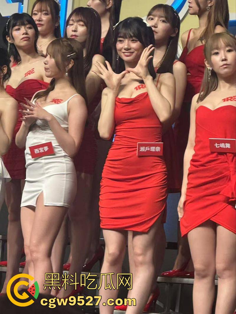 这才是男人天堂啊，台湾成人展盛况，各路老师齐聚一堂，大胆展示性爱姿势，这里面有你喜欢的老师吗？  第5张