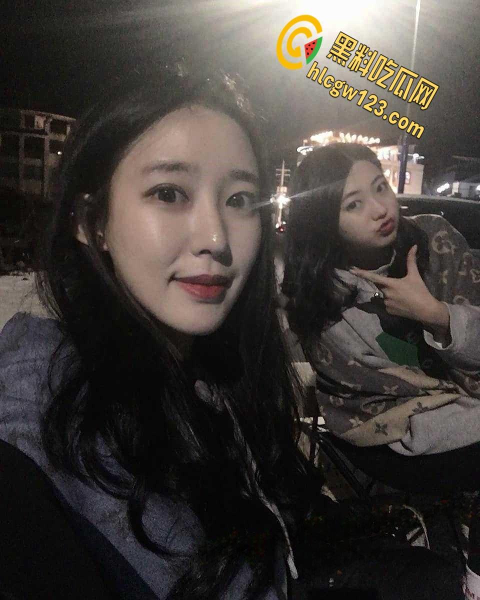 陕西护士【王雅】，168身高的极品炮架子约炮医院男同事，黑丝诱惑后入狂顶大肥臀！  第2张