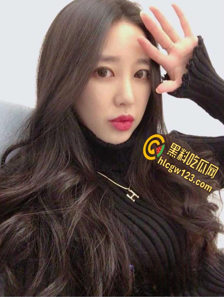 陕西护士【王雅】，168身高的极品炮架子约炮医院男同事，黑丝诱惑后入狂顶大肥臀！  第3张