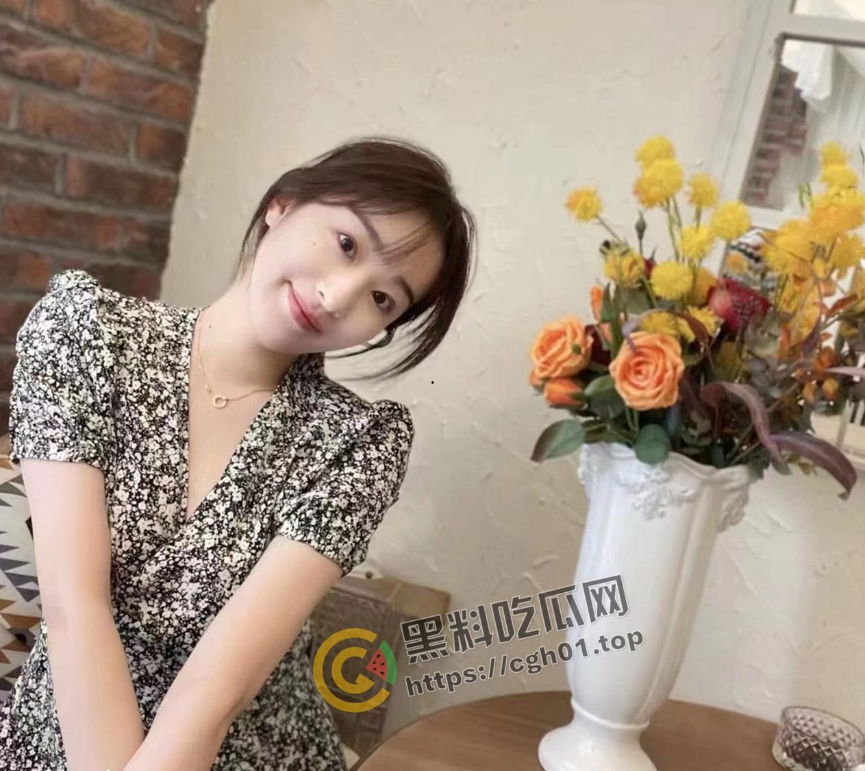 上海富家乖乖女与男友旅拍做爱合集  性欲机器一样的小母狗 铁肾也要遭不住 第1张