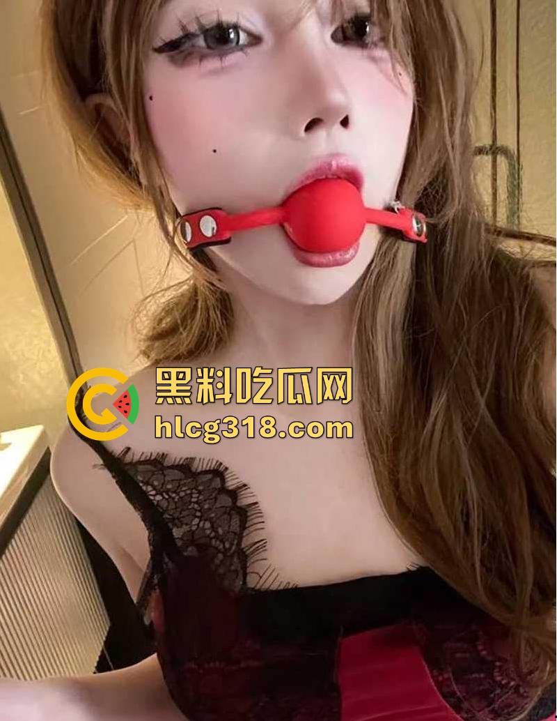 约炮杭州萌甜嫩妹，露脸娇羞舔屌口爆吞精，窒息调教掐住喉咙猛操，淫荡画面席卷全场。  第8张