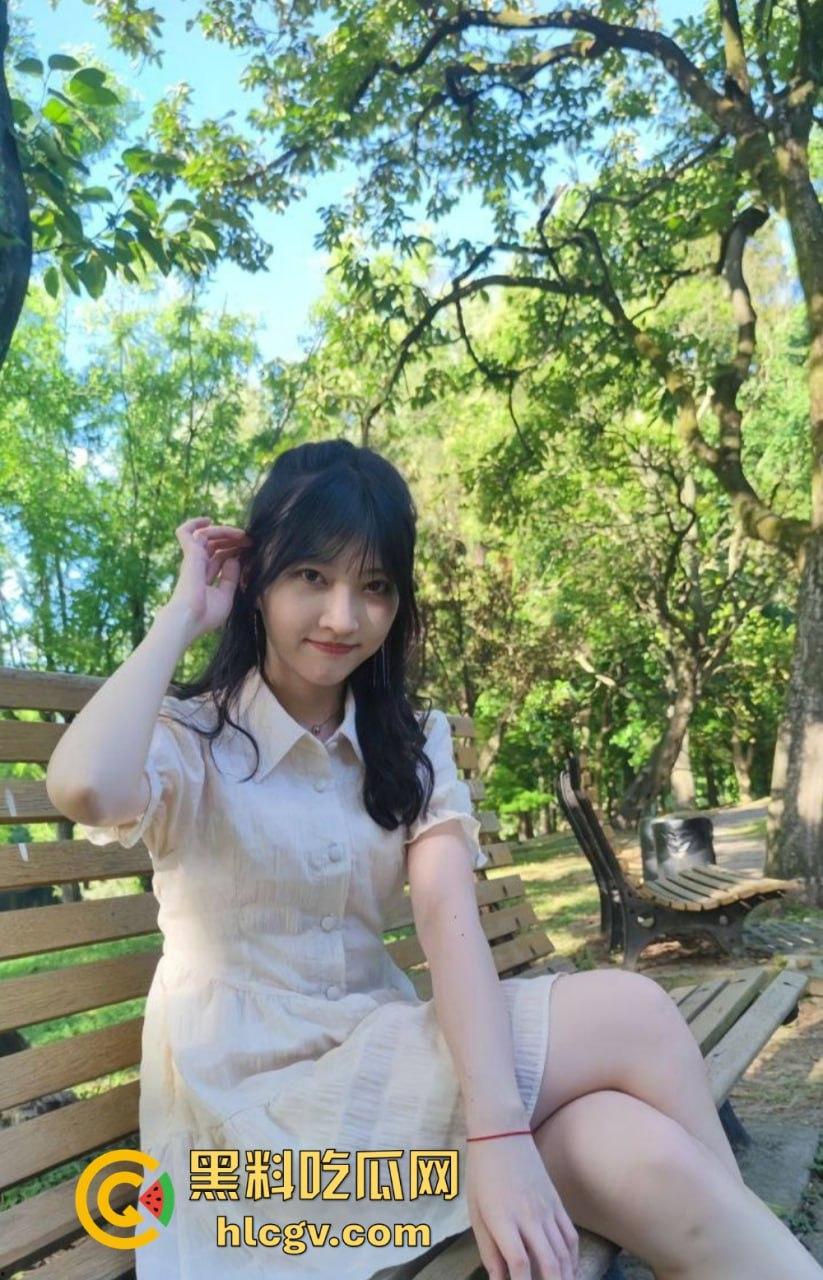 海归杭州情侣全套流出！【宋如依】表面清纯实则骚，连拍照都少不了被爆插的肥臀！  第3张