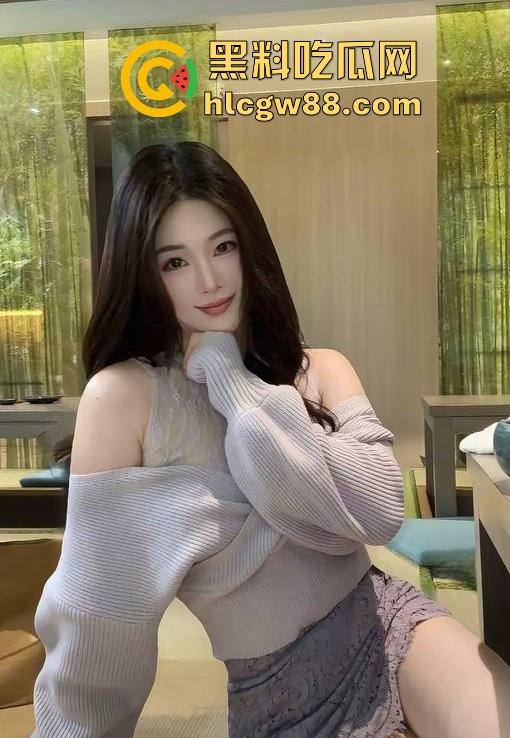 抖音极品高颜值网红【百利甜甜】黑丝学生装 露脸自慰 高级粉丝群福利大放送 先射为敬！  第16张