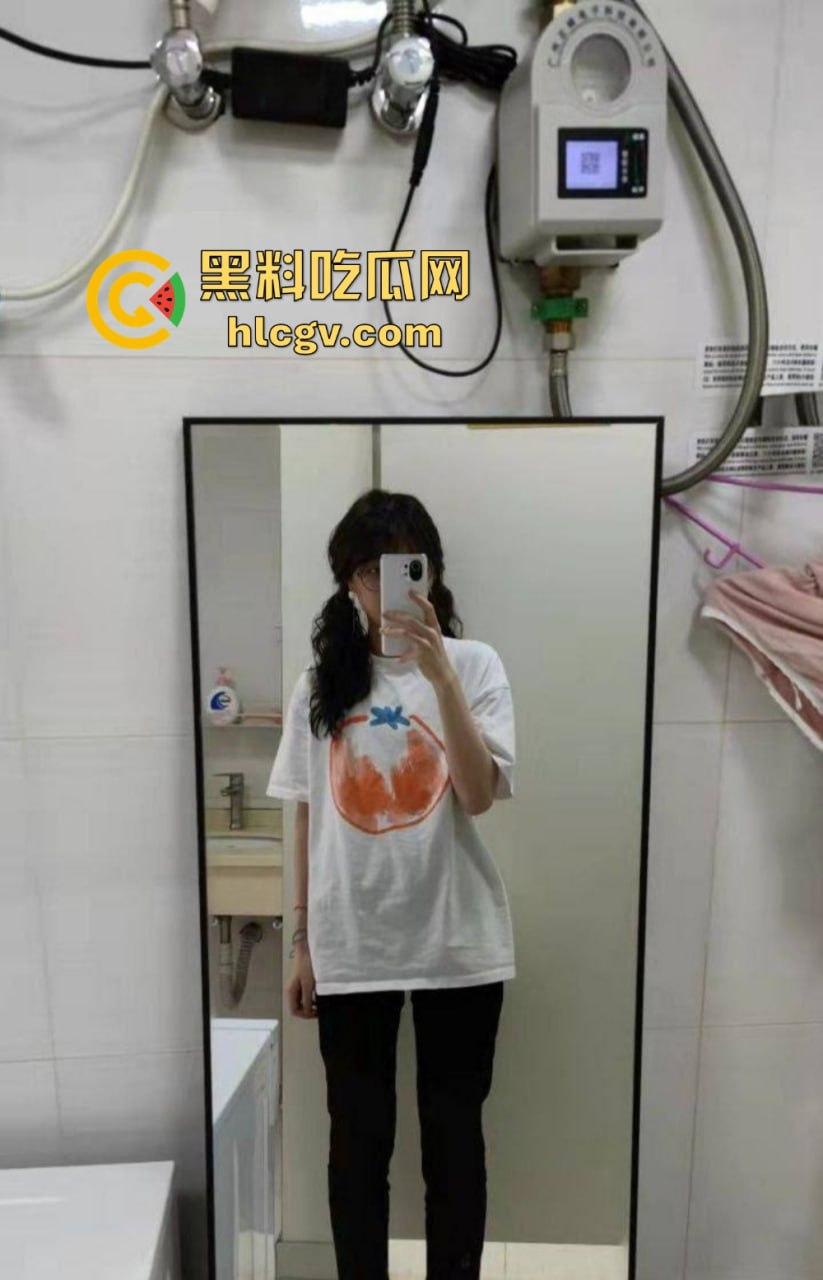 海归杭州情侣全套流出！【宋如依】表面清纯实则骚，连拍照都少不了被爆插的肥臀！  第14张