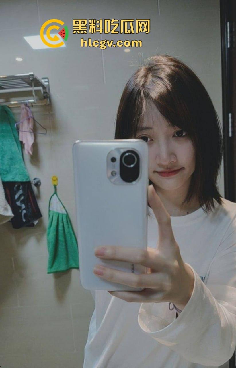 海归杭州情侣全套流出！【宋如依】表面清纯实则骚，连拍照都少不了被爆插的肥臀！  第15张