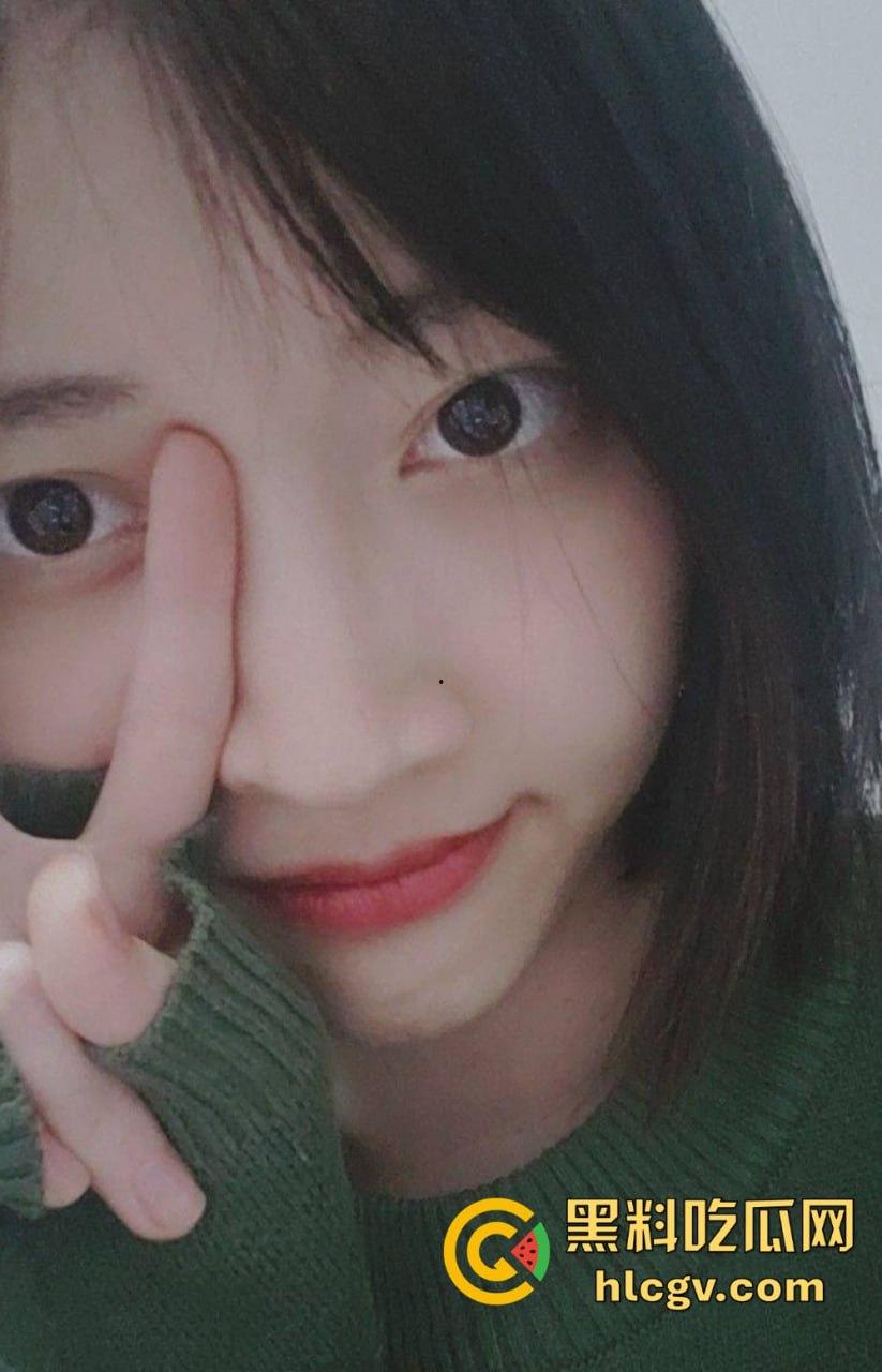 海归杭州情侣全套流出！【宋如依】表面清纯实则骚，连拍照都少不了被爆插的肥臀！  第16张