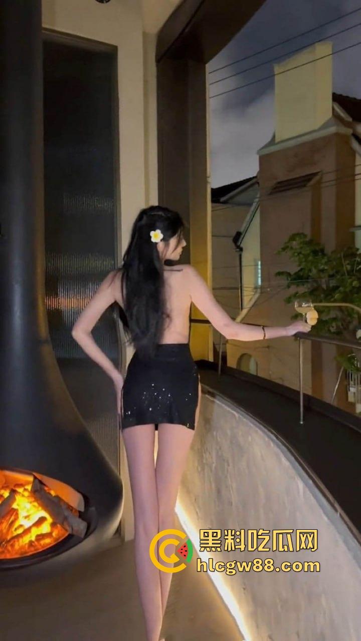 38w粉抖音女神【暖儿】渔网装裹长腿，擦边玩成艺术，抖音封号急坏了，不让露逼咋钓凯子！  第9张